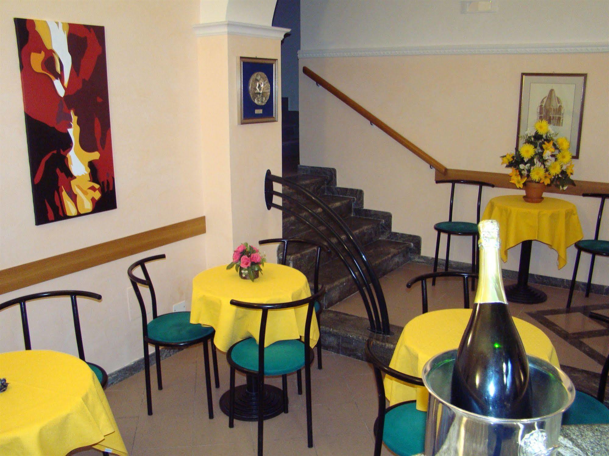 Hotel Amalfitana Pisa Exterior photo